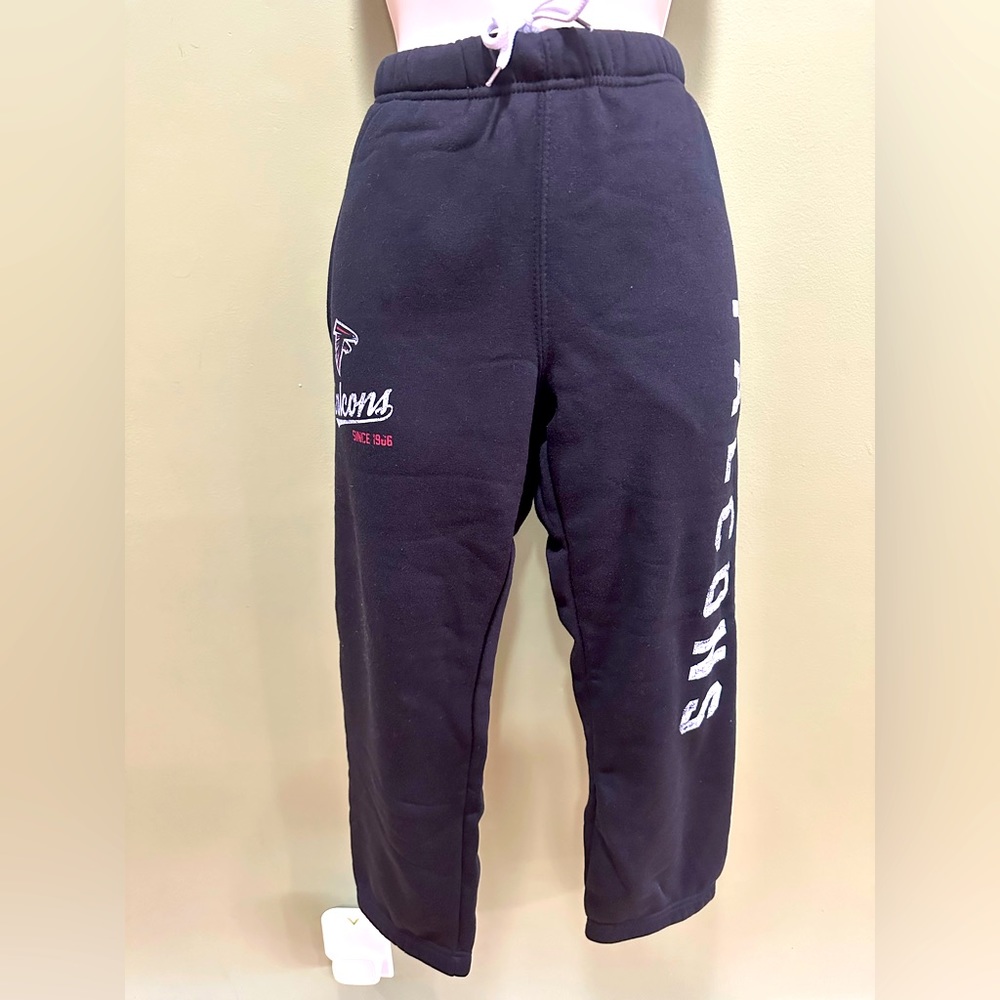 Falcon sweats